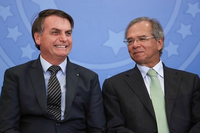 Jair Bolsonaro e Paulo Guedes, em foto quando estavam no governo: ex-presidente quer economista na disputa por cadeira em Minais Gerais | Foto: Reprodução/Redes sociais