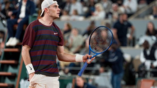 Quem é Jack Draper, top 5 do mundo e próximo PARIS, FRANCE - MAY 29: Jack Draper of Great Britain celebrates victory against Gael Monfils of France during the Men's Singles Second Round match on Day Five of the 2025 French Open at Roland Garros on May 29, 2025 in Paris, France. (Photo by Andy Cheung/Getty Images)
