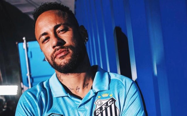 Neymar contraiu Covid-19 e não tem previsão de voltar aos campos